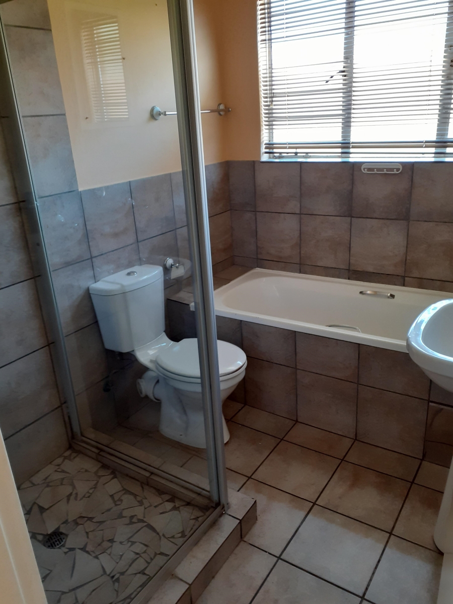 2 Bedroom Property for Sale in Vaalpark Free State